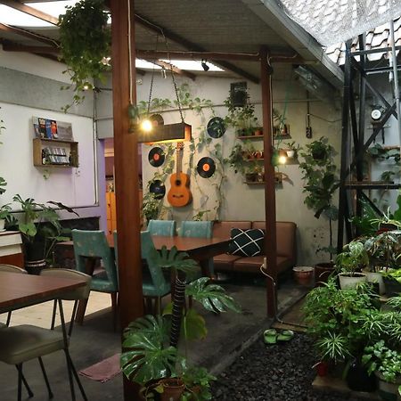 Semeru Hostel Malang (Adults Only) Zewnętrze zdjęcie