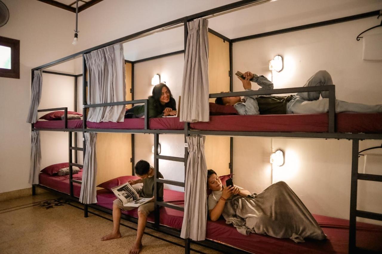 Semeru Hostel Malang (Adults Only) Zewnętrze zdjęcie