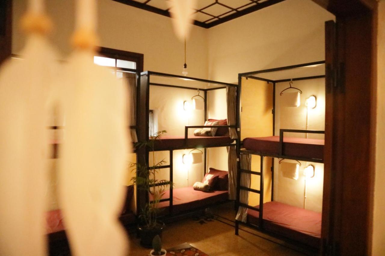 Semeru Hostel Malang (Adults Only) Zewnętrze zdjęcie