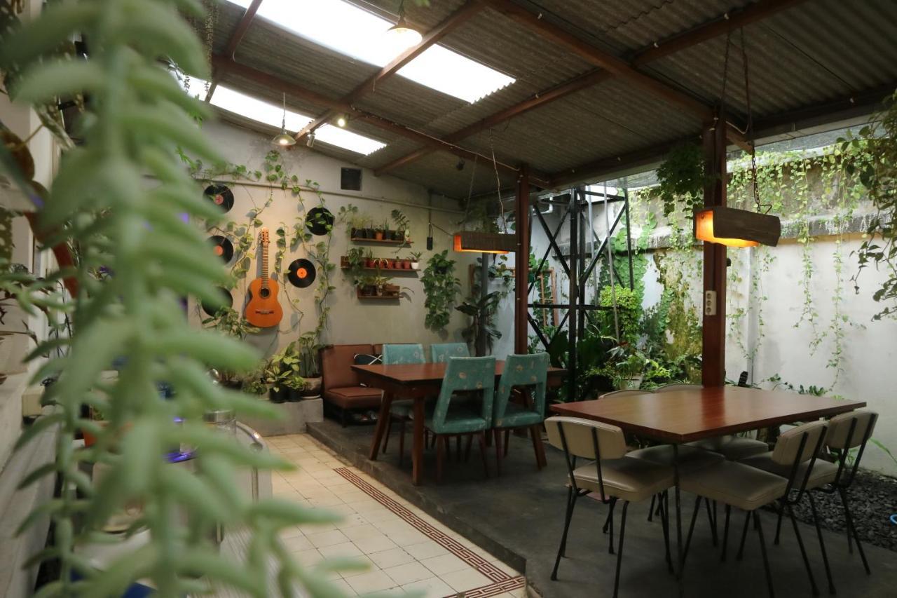 Semeru Hostel Malang (Adults Only) Zewnętrze zdjęcie