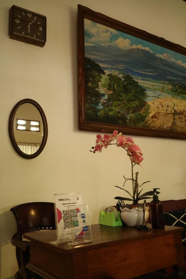 Semeru Hostel Malang (Adults Only) Zewnętrze zdjęcie