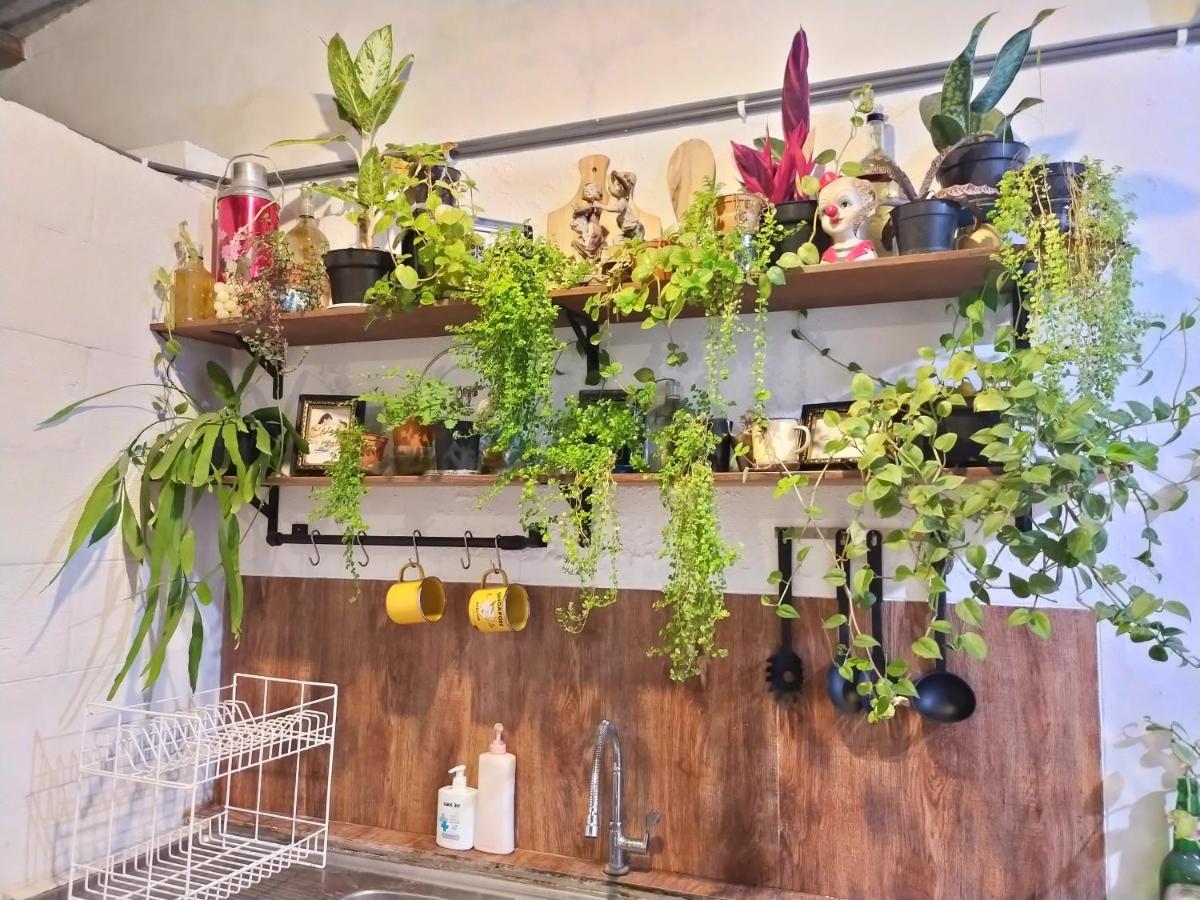 Semeru Hostel Malang (Adults Only) Zewnętrze zdjęcie