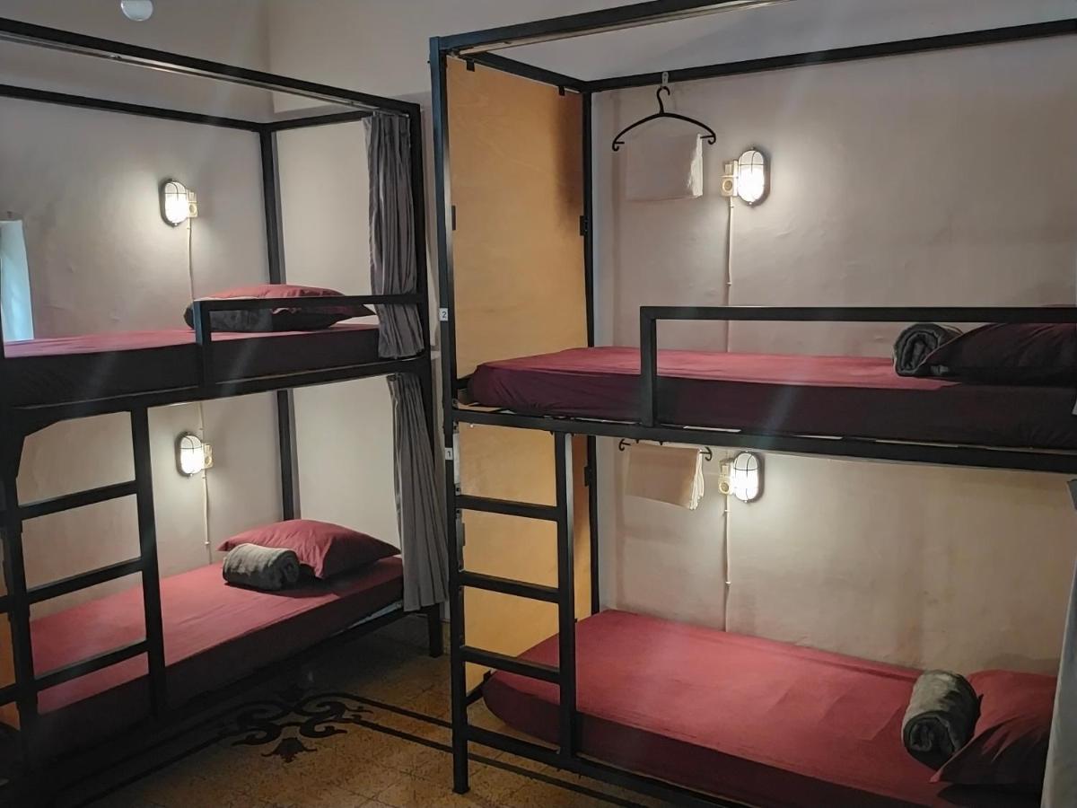 Semeru Hostel Malang (Adults Only) Zewnętrze zdjęcie