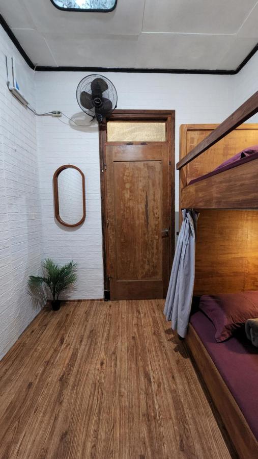 Semeru Hostel Malang (Adults Only) Zewnętrze zdjęcie