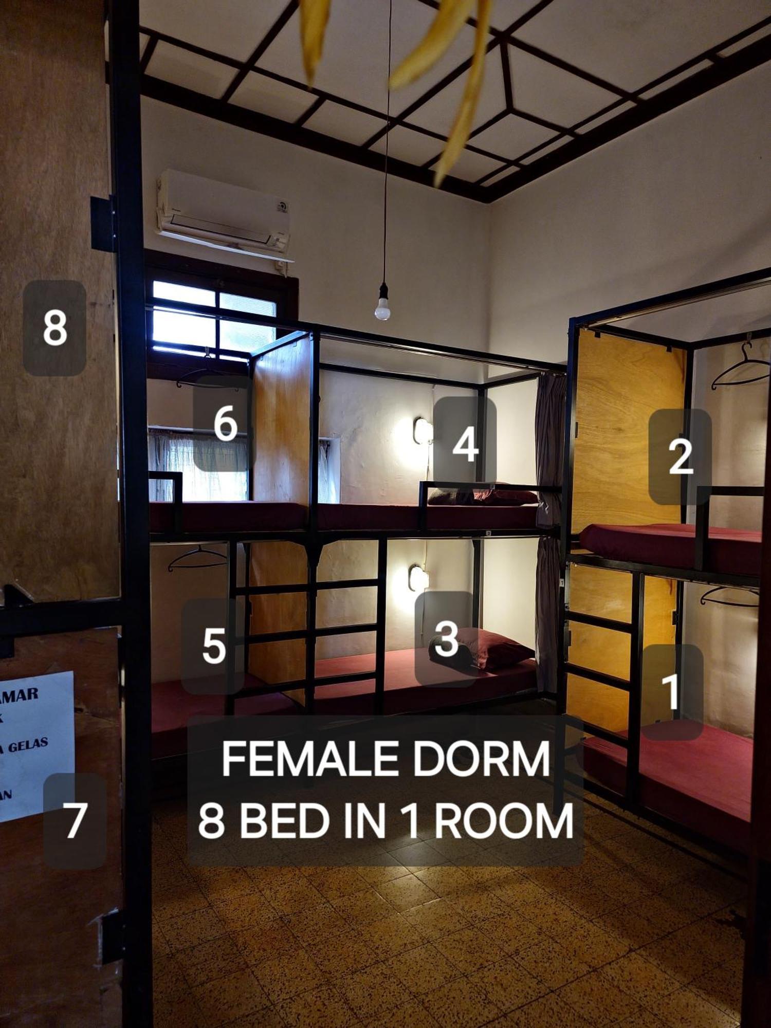 Semeru Hostel Malang (Adults Only) Zewnętrze zdjęcie